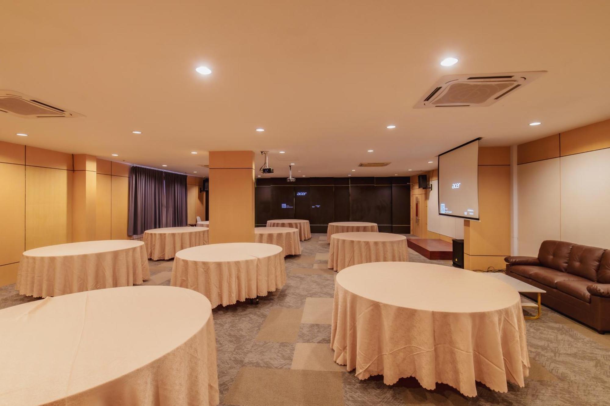 Elite Suites Patong By Bauman Residence Esterno foto