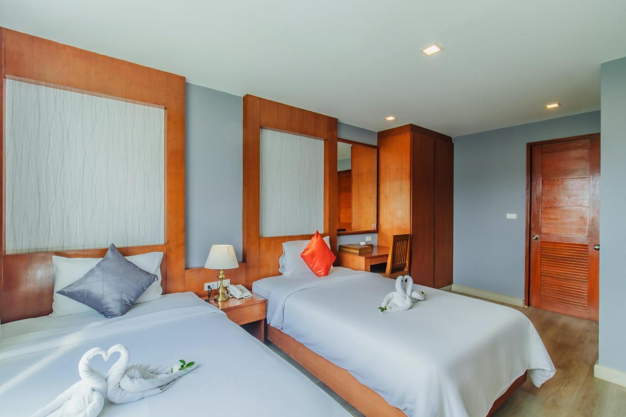 Elite Suites Patong By Bauman Residence Esterno foto