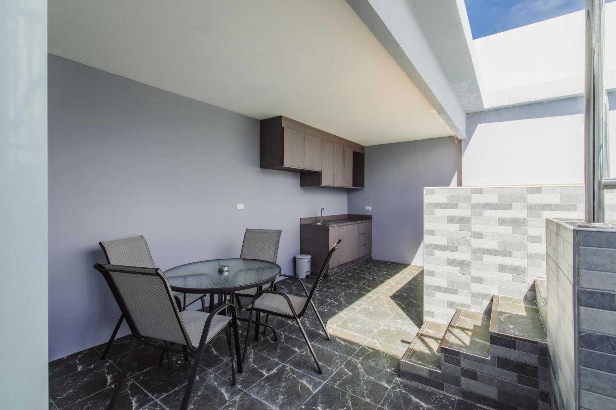 Elite Suites Patong By Bauman Residence Esterno foto