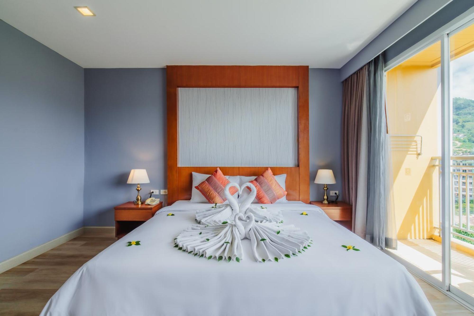 Elite Suites Patong By Bauman Residence Esterno foto