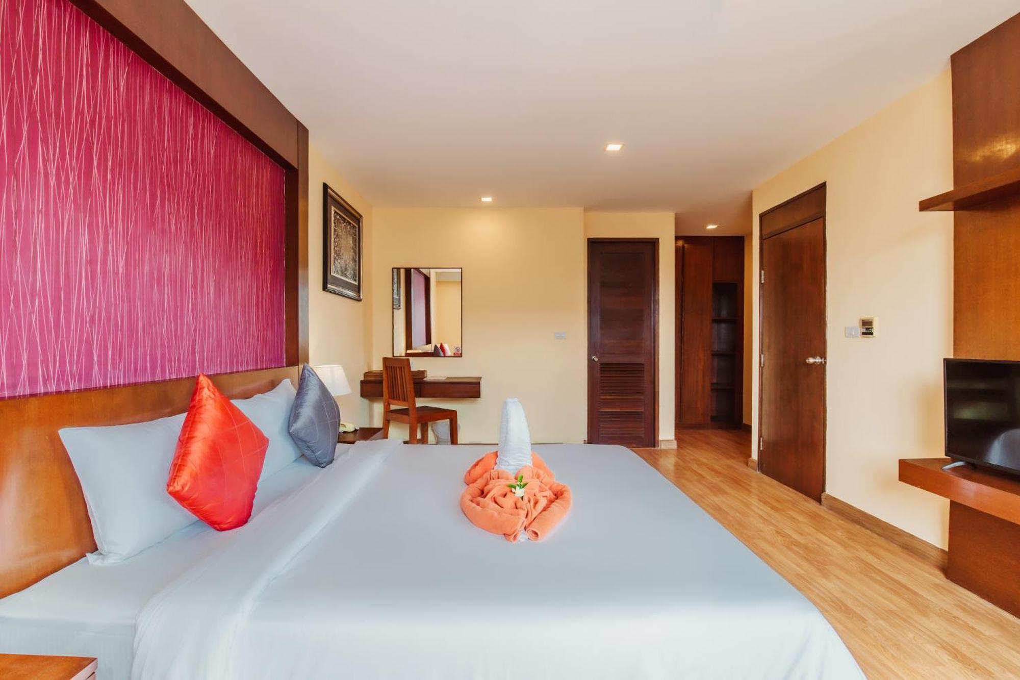Elite Suites Patong By Bauman Residence Esterno foto