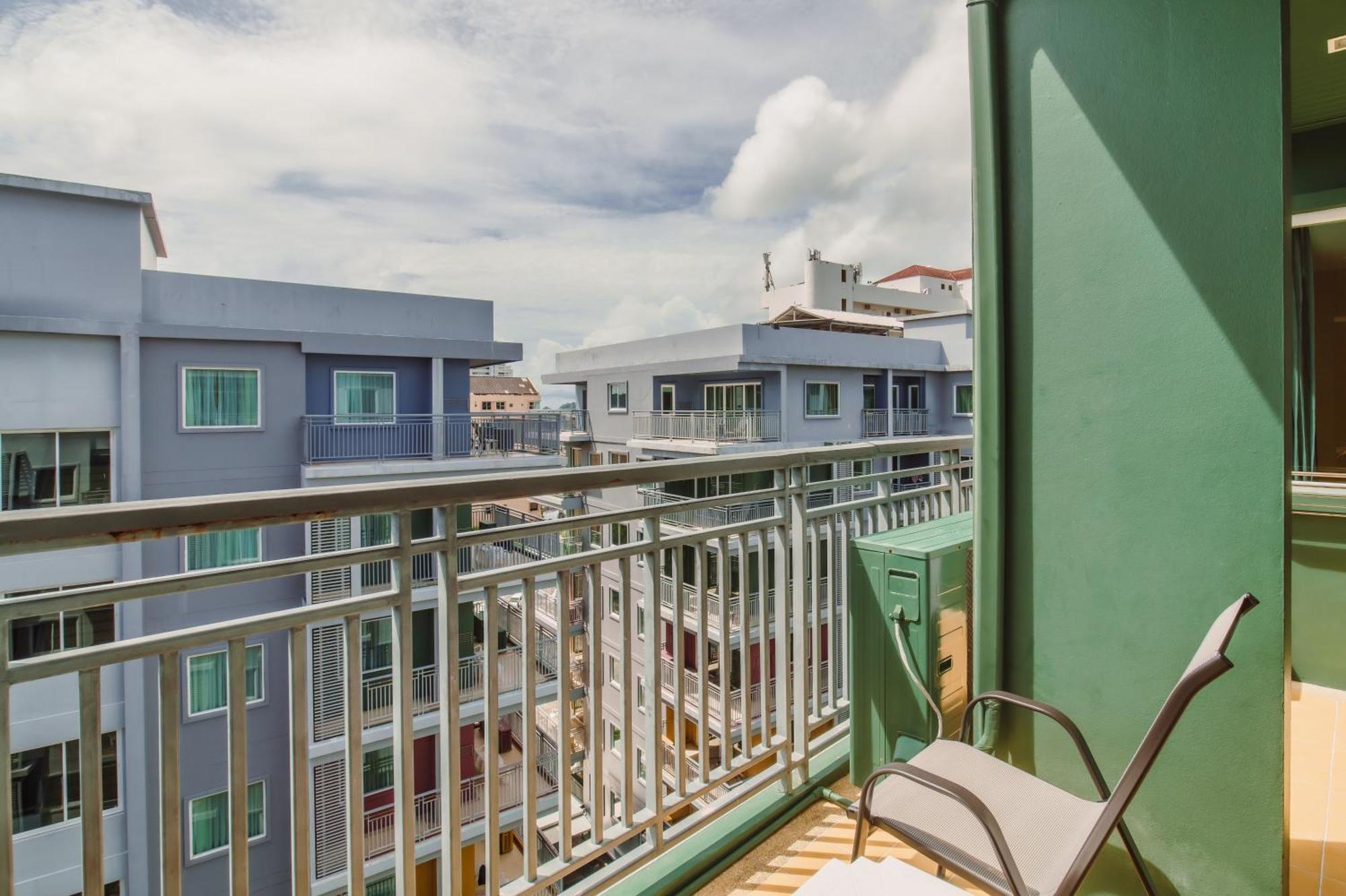 Elite Suites Patong By Bauman Residence Esterno foto